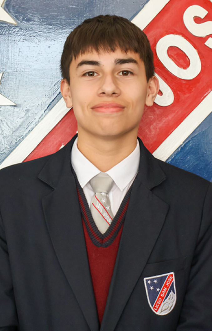 Histórico logro académico: estudiante obtiene Puntaje Nacional en Matemáticas 