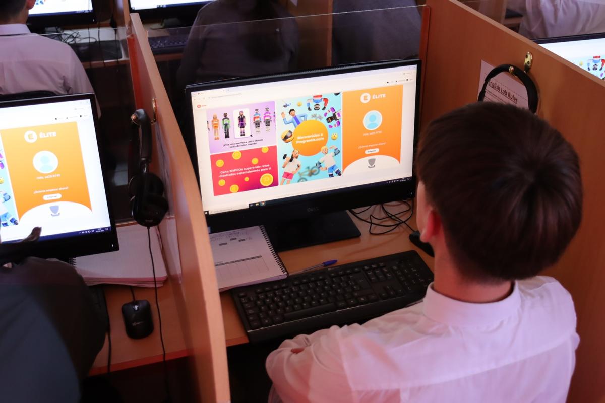 Linares personaliza educación con Progrentis