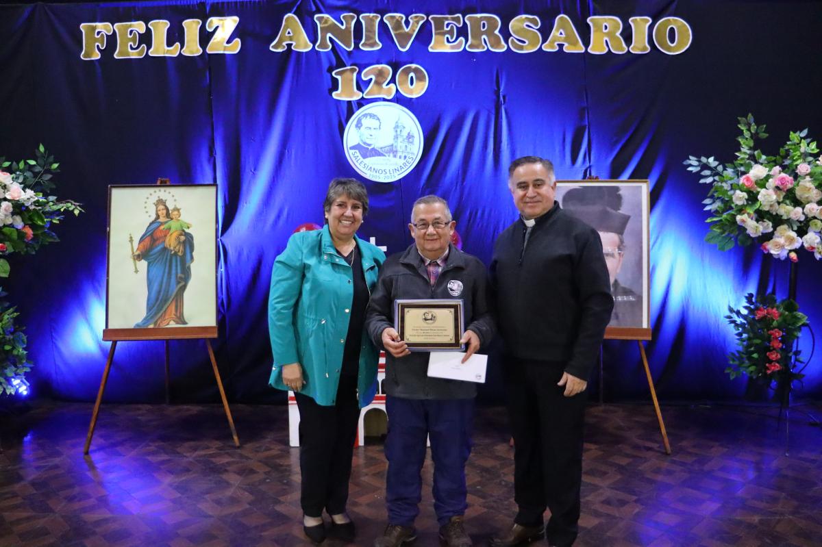 Colegio Salesiano celebra trayectoria de educadores