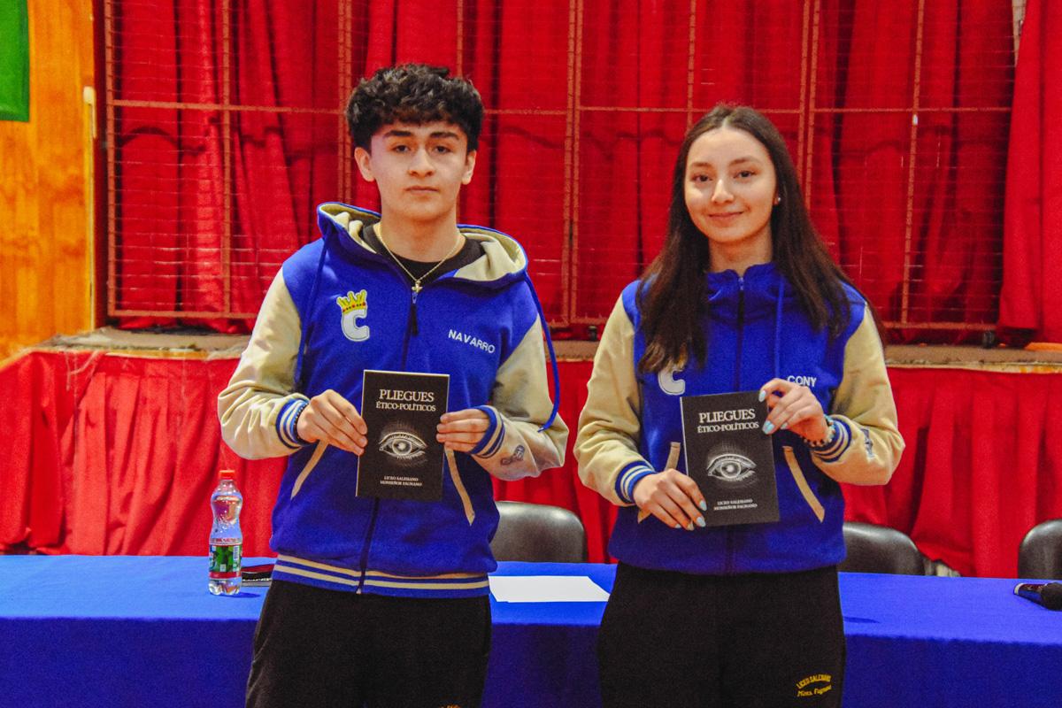 Estudiantes de Filosofía lanzan libro “Pliegues Ético-Políticos”