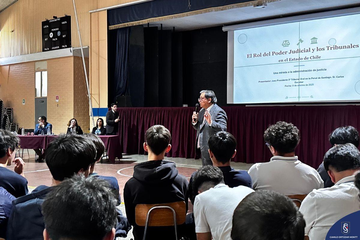 Justicia Abierta en el aula: visita 3° Tribunal Oral Penal de Santiago