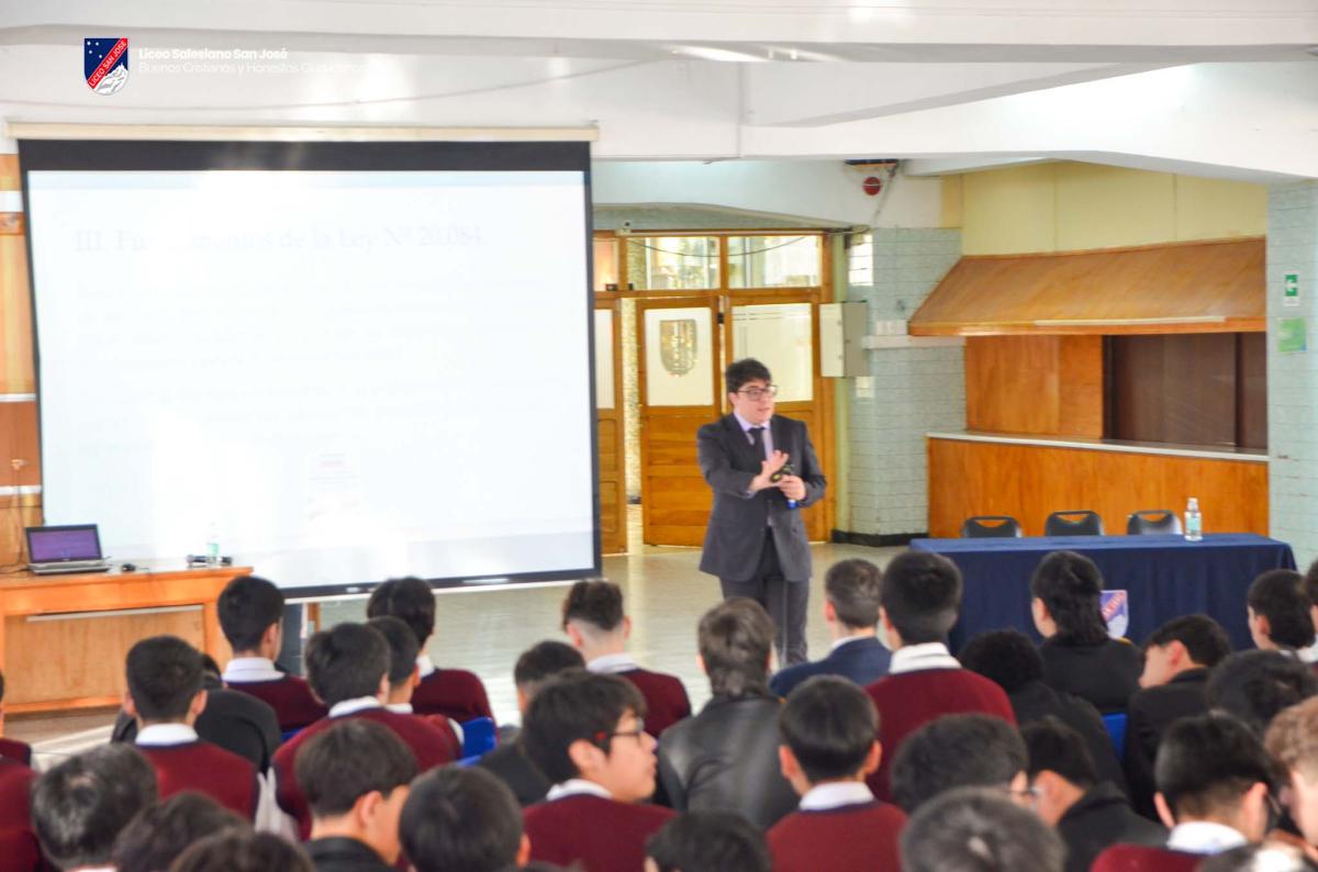 Liceo San José realizó Charla sobre LRPA y Ley Aula Segura