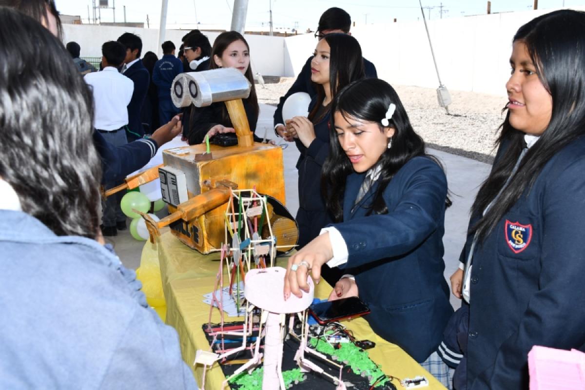 Feria Innova Fest: Ciencia y creatividad en Salesianos Calama
