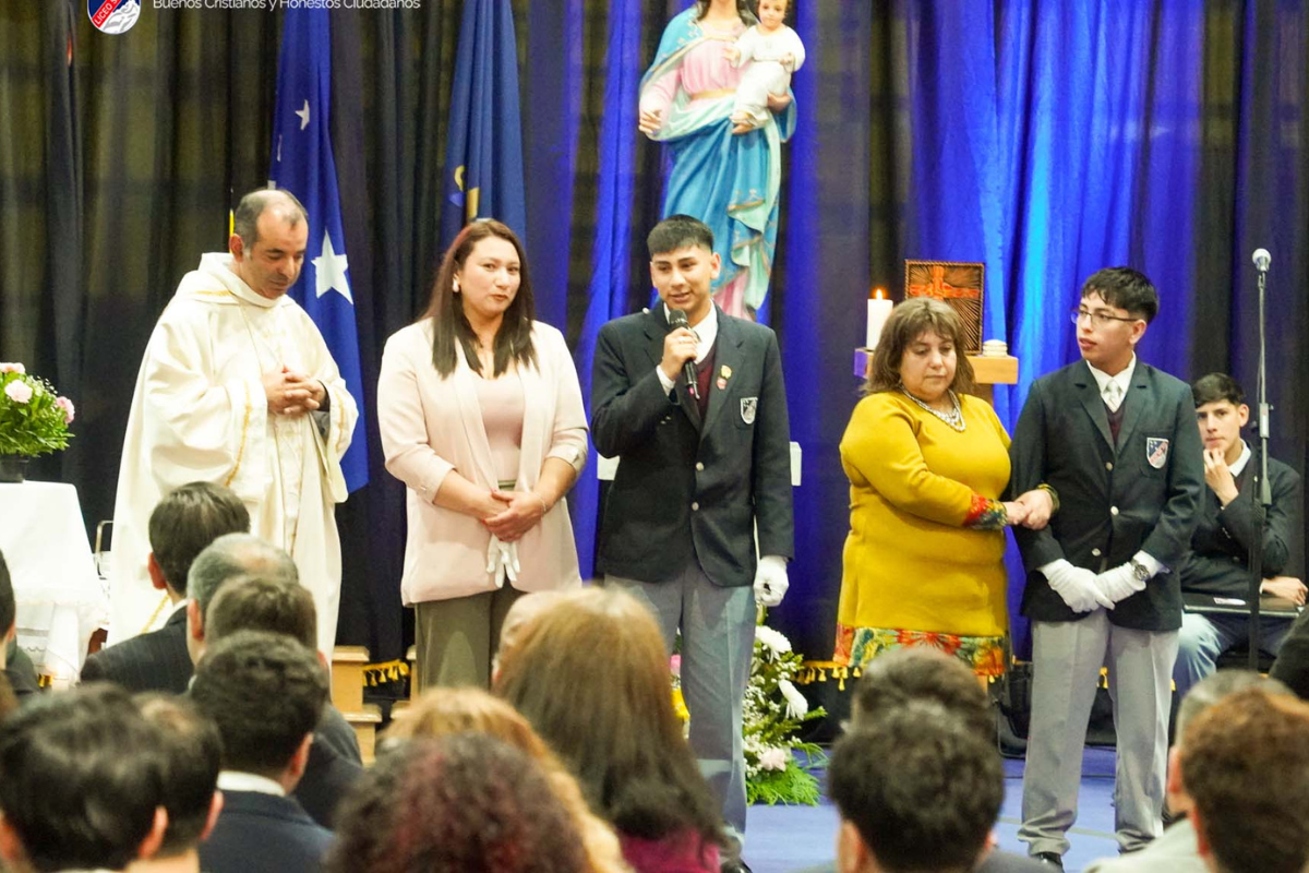 Generación 2025 celebró última Eucaristía de Envío junto a “Último Campanazo”