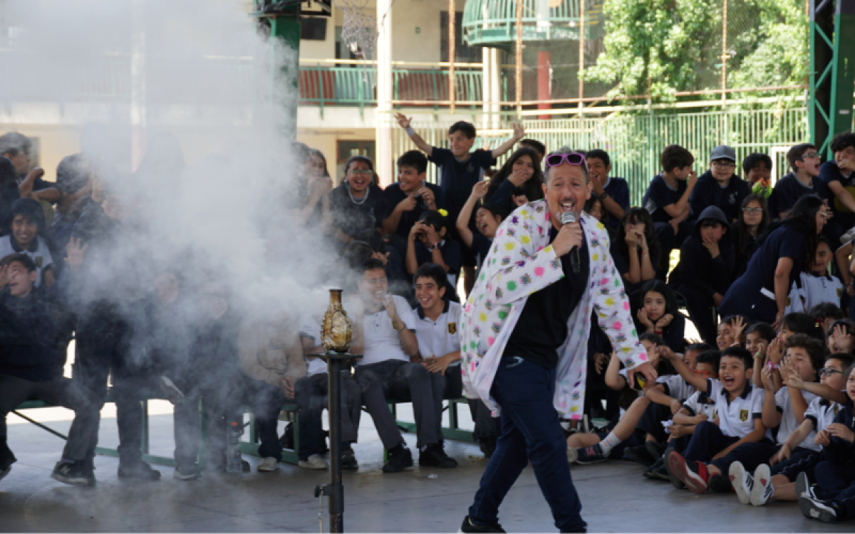 ODB realizó Feria Científica con experimentos y show interactivo