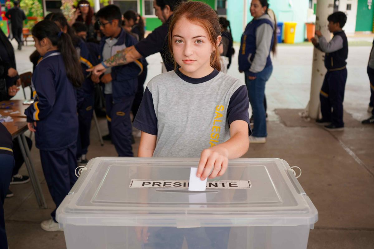 Estudiantes de Salesianos Alto Hospicio votan por CEES 2026