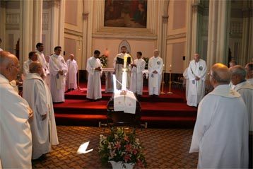 Misa funeral del P. Juvenal Perotti: “Si vivimos, vivimos para el Señor; y si morimos, para el Señor morimos”
