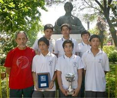 COM nominado entre los tres mejores colegios del país en Voleibol 2008