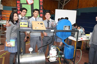 Primera Feria de Ciencia y Tecnología organizada por el Colegio de Puerto Montt