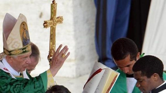 Papa inauguró el Año de la Fe
