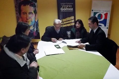 Linares – Convenio permitirá a alumnos convalidar ramos y adelantar un semestre