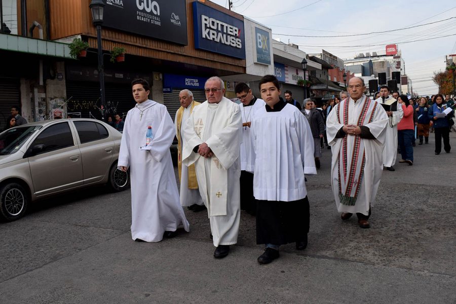 Multitudinaria procesión de María Auxiliadora en Talca