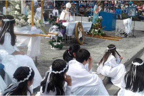 Protagónica Presencia de María Auxiliadora en Procesión de la Inmaculada en Puerto Montt