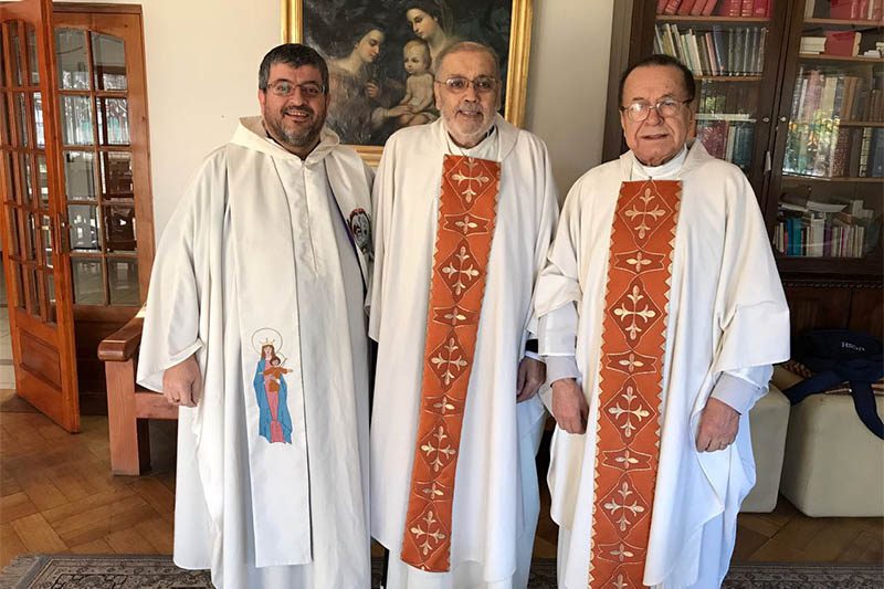 P. Mario Molina celebró 40 años de sacerdocio