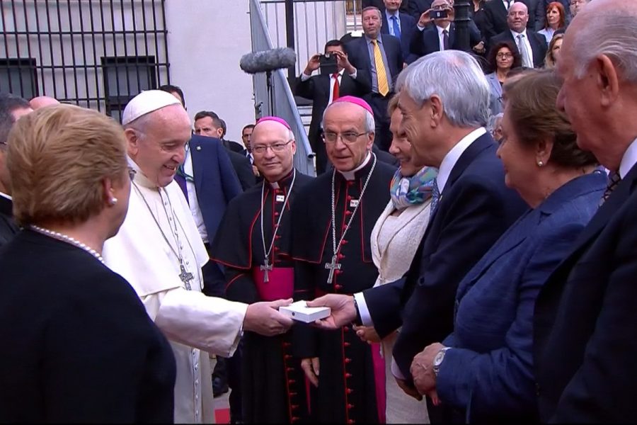 [VIDEO] El Papa en La Moneda: “El bien común, si no tiene un carácter comunitario, nunca será un bien”