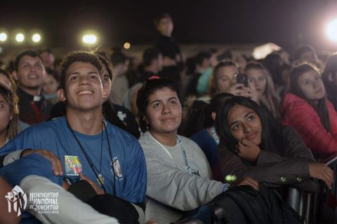 Jóvenes chilenos renuevan su fe en encuentro de Argentina