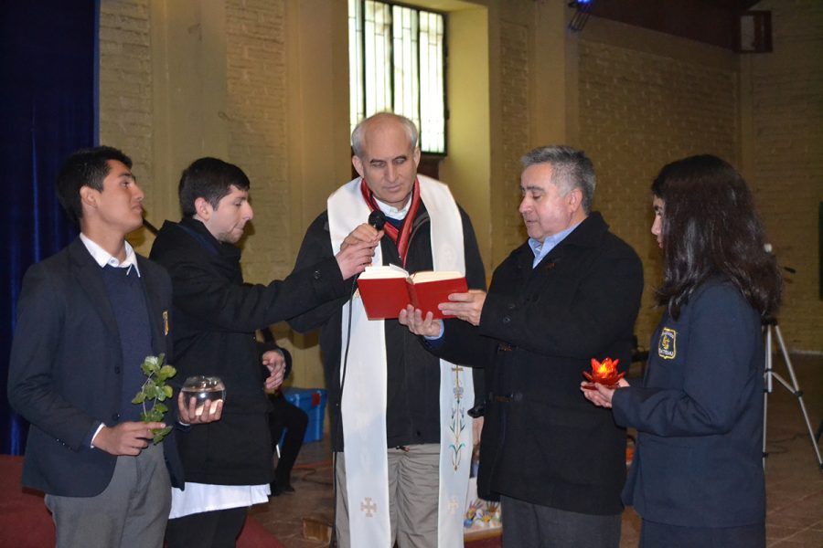 P. Guillermo Basañes visitó comunidad salesiana de Catemu