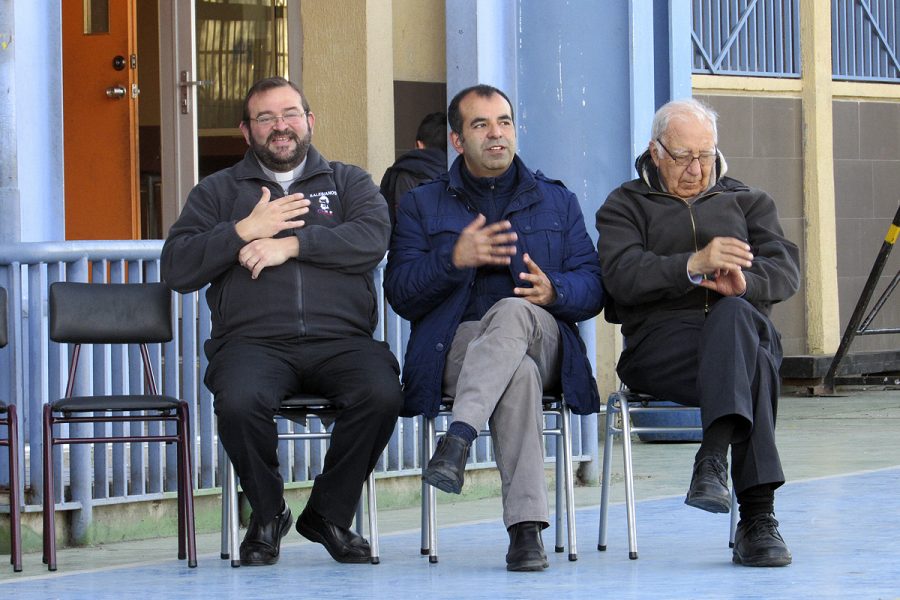 P. Carlo Lira visitó Colegio Domingo Savio San Ramón