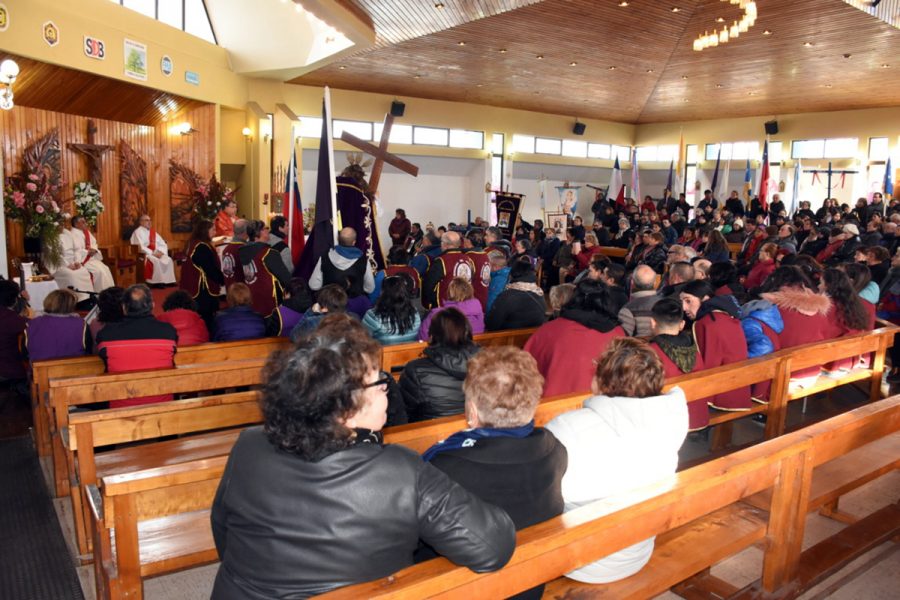 Procesión de Jesús Nazareno de Caguach en Puerto Natales