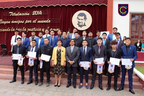Más de un centenar de estudiantes de La Serena se graduaron de cuarto medio