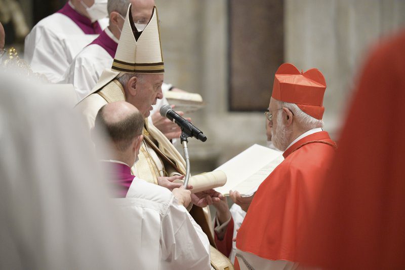 Monseñor Aós ya es cardenal