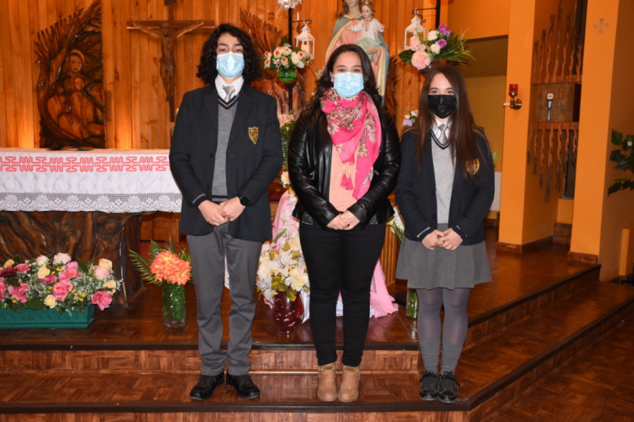 Alumnos de Liceo Monseñor Fagnano celebraron bendición de corbatas