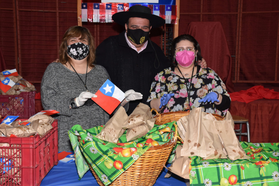 Comunidad del Liceo Monseñor Fagnano de Puerto Natales celebró Fiestas Patrias