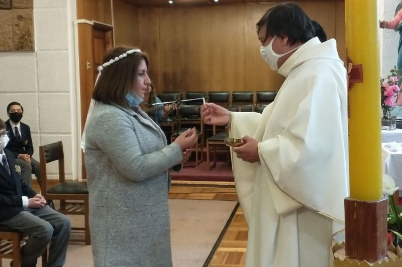 Catequesis Familiar del Instituto Salesiano Valdivia realiza Sacramento Primera Comunión