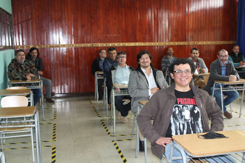 Exalumnos salesianos visitan colegio de Concepción después de 30 años