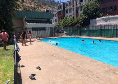 Alianza FDB y PSJ: jóvenes disfrutan de vacaciones en piscina