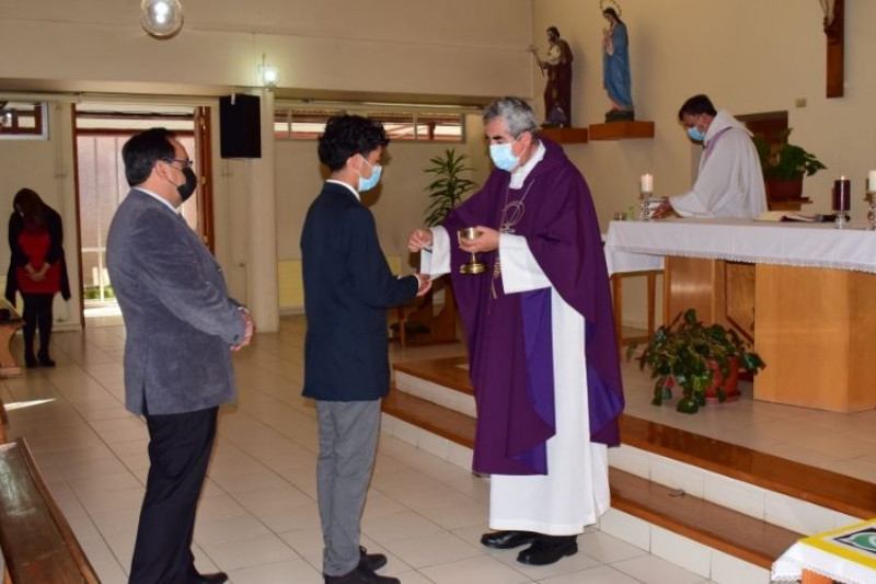 Representantes Instituto Salesiano de Valdivia participan de eucaristía colegios católicos