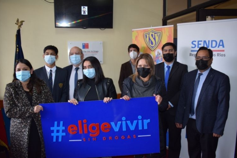 Instituto Salesiano de Valdivia recibe reconocimiento Programa Elige Vivir Sin Drogas
