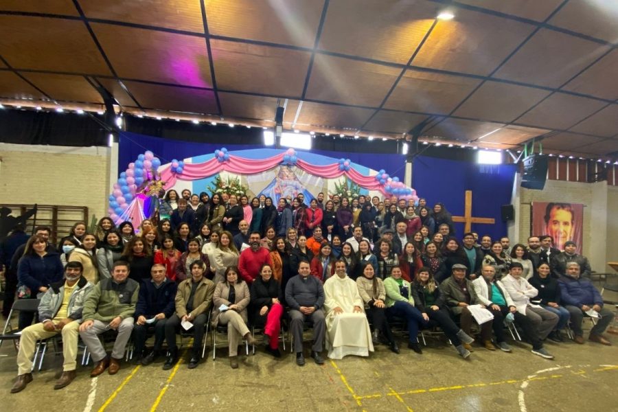 Liceo Manuel Arriarán Barros festejó a María Auxiliadora en comunidad
