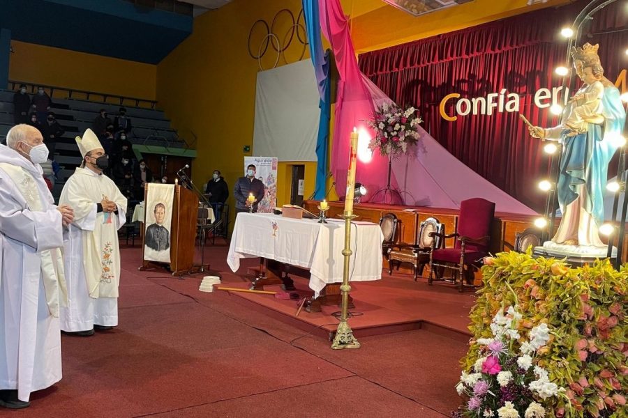 Salesianos Concepción conmemoró la solemnidad de la Virgen Auxiliadora