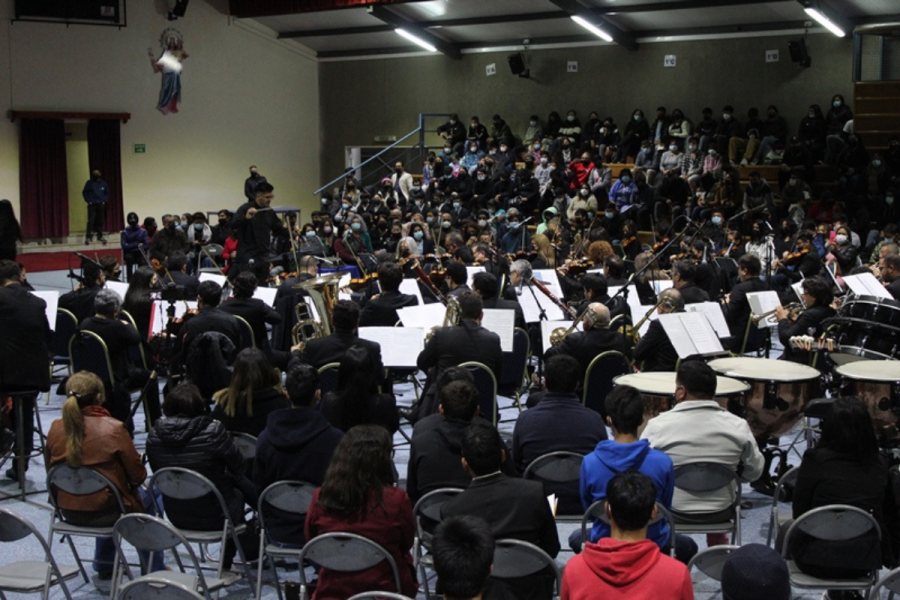 Orquesta sinfónica engalana 20 años del Colegio Don Bosco Antofagasta