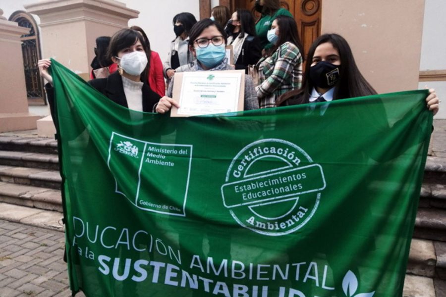 Salesianos Catemu recibe certificación ambiental