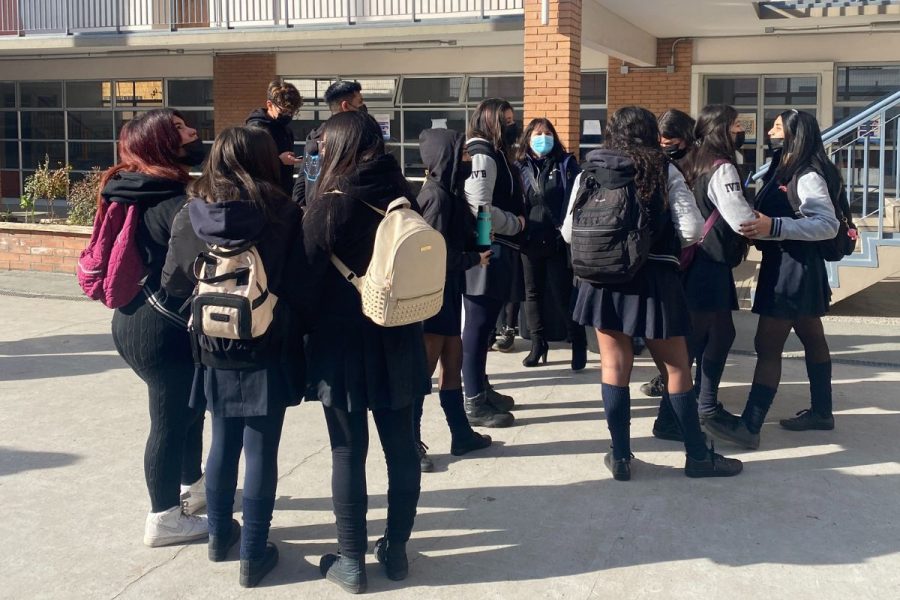 Estudiantes de Colegio Domingo Savio visitaron la Universidad de Santiago