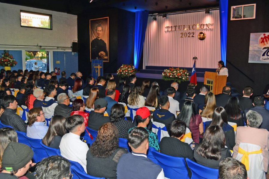 Colegio Domingo Savio realiza titulaciones 2022