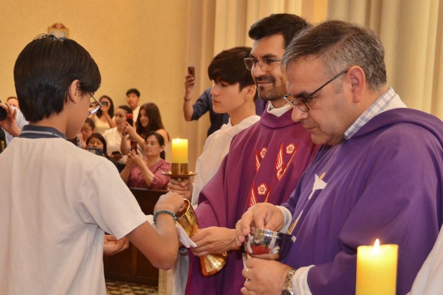 Salesianos Alameda: 49 estudiantes reciben Primera Comunión