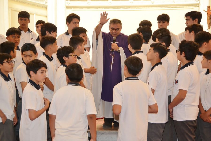 Salesianos Alameda: 49 estudiantes reciben Primera Comunión