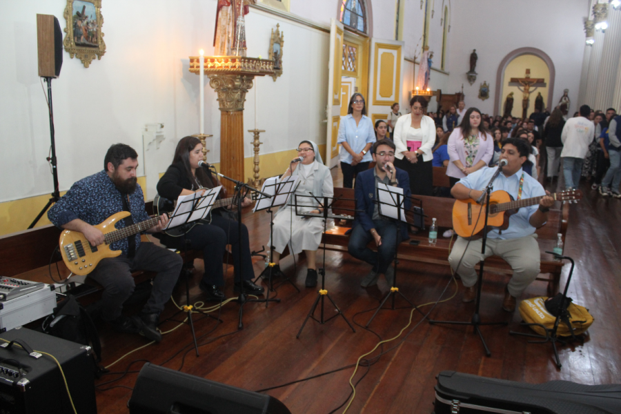 Colegio Salesiano participa de eucaristía celebrada en Catedral de Iquique