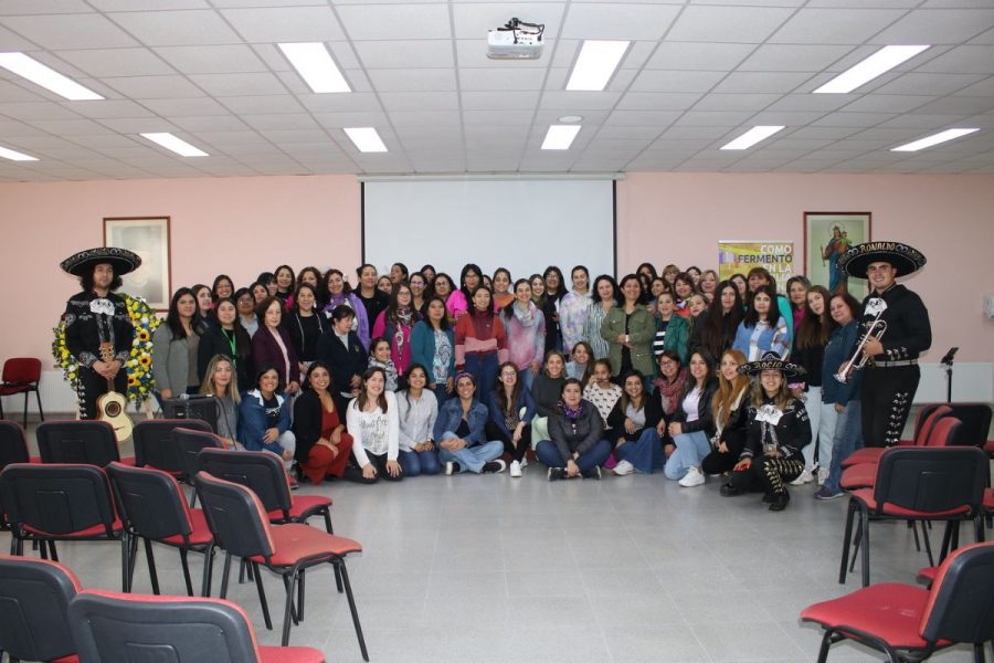 Salesianos Concepción dedica momento de oración y reconocimiento a mujeres educadoras