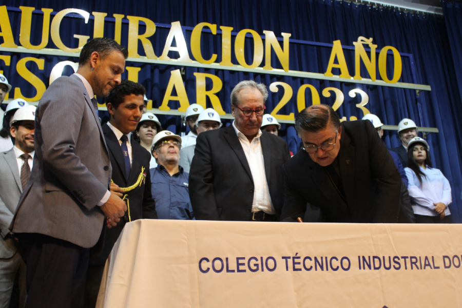 Don Bosco Antofagasta y compañías de la región firman convenio Empresa Colegio