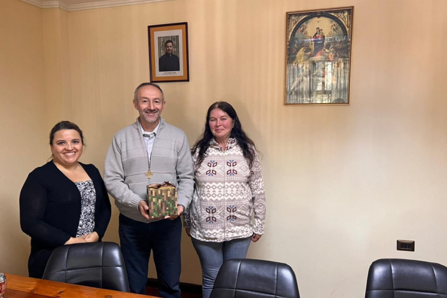 P. Gabriel Romero visitó colegio salesiano de Linares