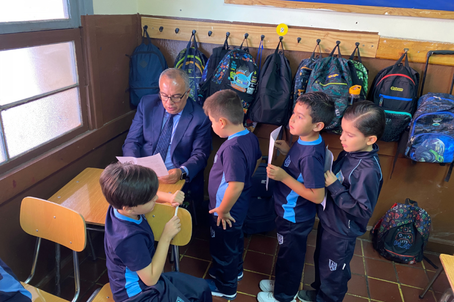 Representantes de Pastoral Juvenil y Comunicaciones visitan Liceo Manuel Arriarán Barros