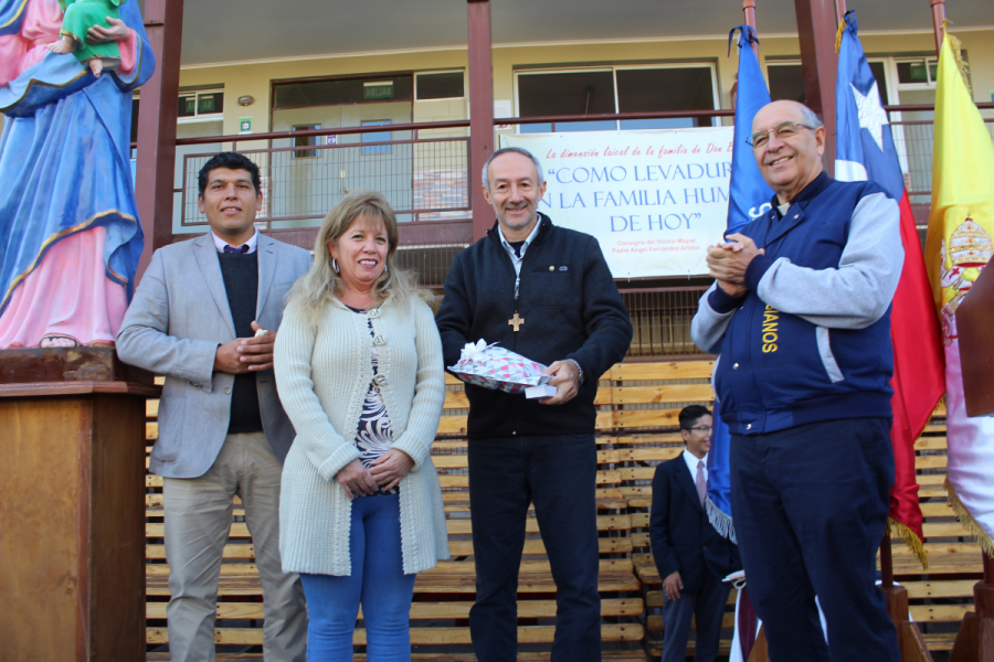 P. Gabriel Romero visitó Escuela Industrial Salesianos Copiapó