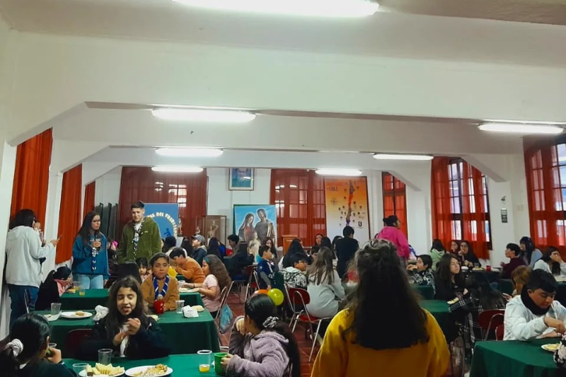 Oratorio festivo colegio-parroquia en Salesianos Linares