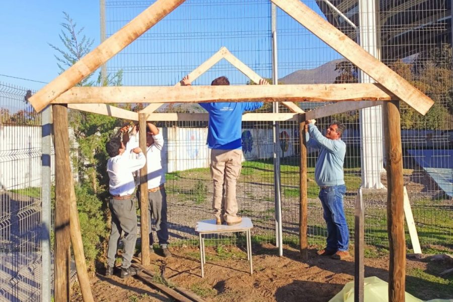 Comunidad Apostólica Salesiana de Catemu brinda apoyo agroecológico a escuela de Hijuelas