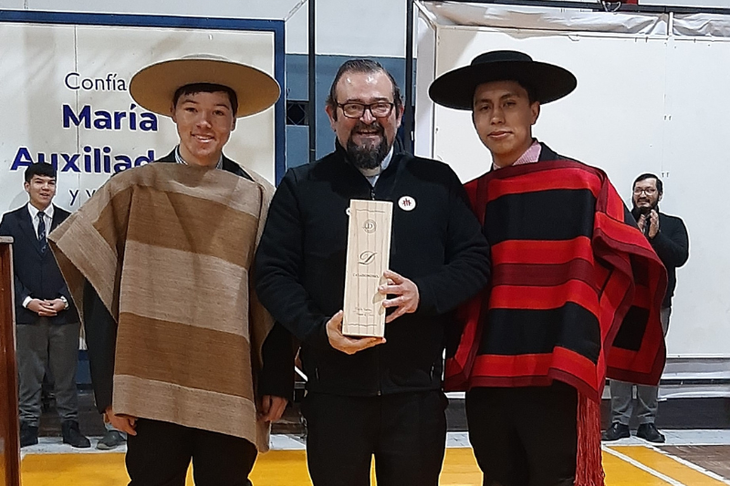 P. Carlo Lira visitó Salesianos Talca y Liceo San José de Punta Arenas