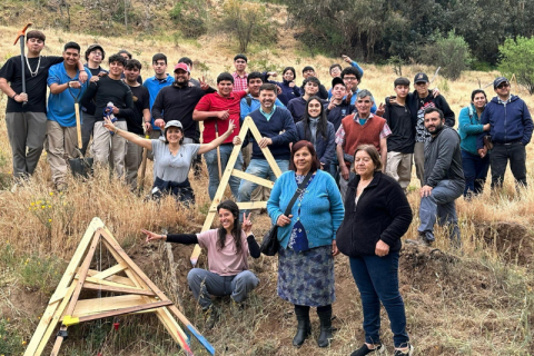 Un paso hacia la sustentabilidad: Escuela Agrícola de Catemu construye terrazas